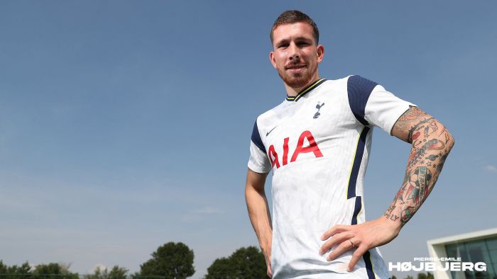 Tottenham Hotspur ogłosił pierwszy transfer. Duńczyk zamienił Świętych na Koguty
